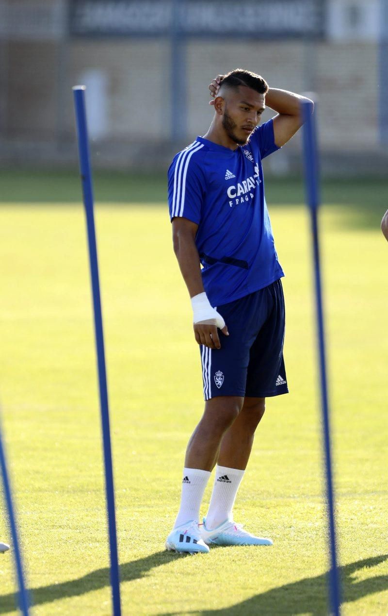 Entrenamiento del Real Zaragoza previo al partido de mañana