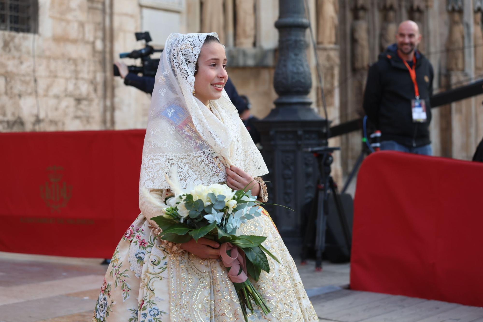 Ofrenda 2023 | Falleras Mayores e Infantiles de comisiones del 17 de Marzo (y II)