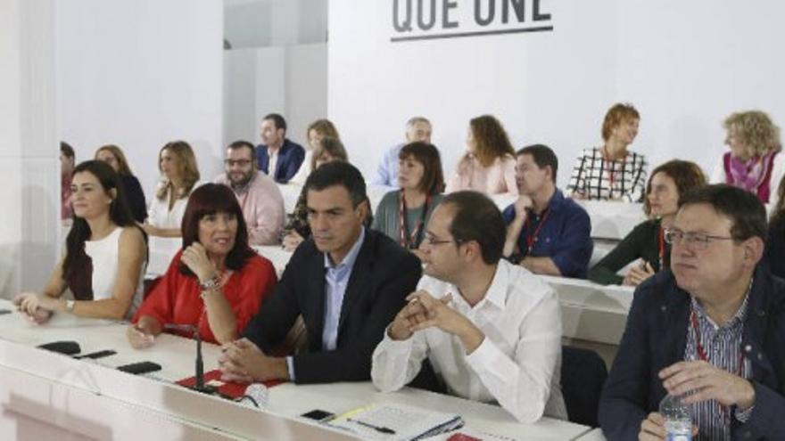 Pedro Sánchez da la bienvenida a los que "vienen de dentro y de fuera" del PSOE