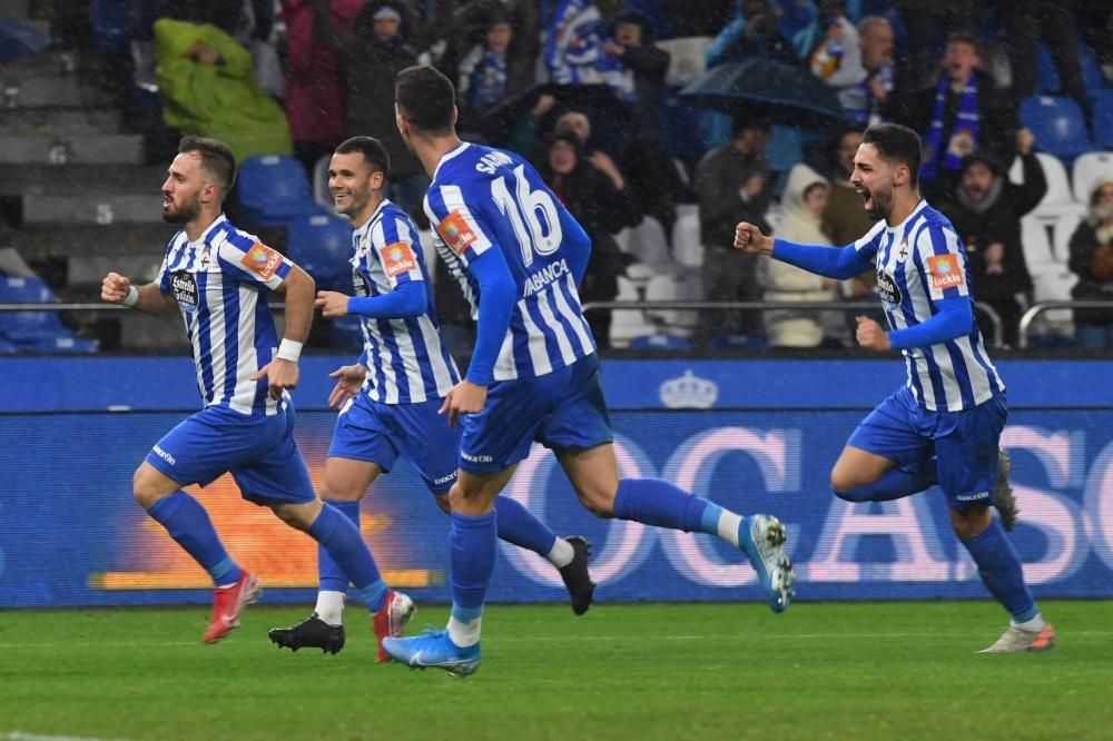 El Dépor doblega al Racing 2-1