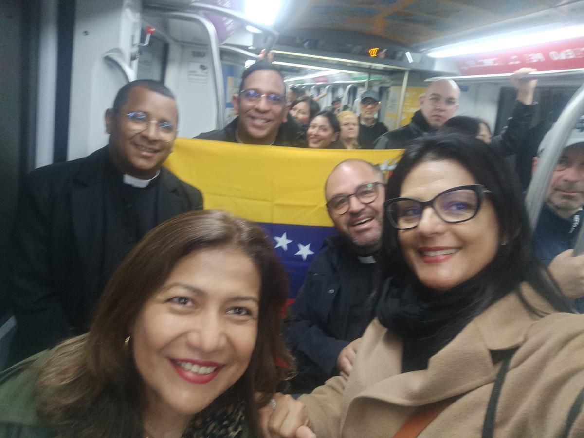 Rocío Ruiz, a la izquierda.