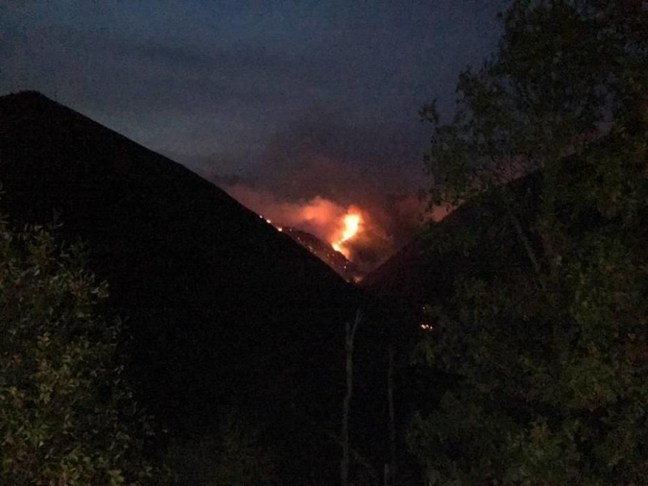 El fuego no da tregua en Degaña