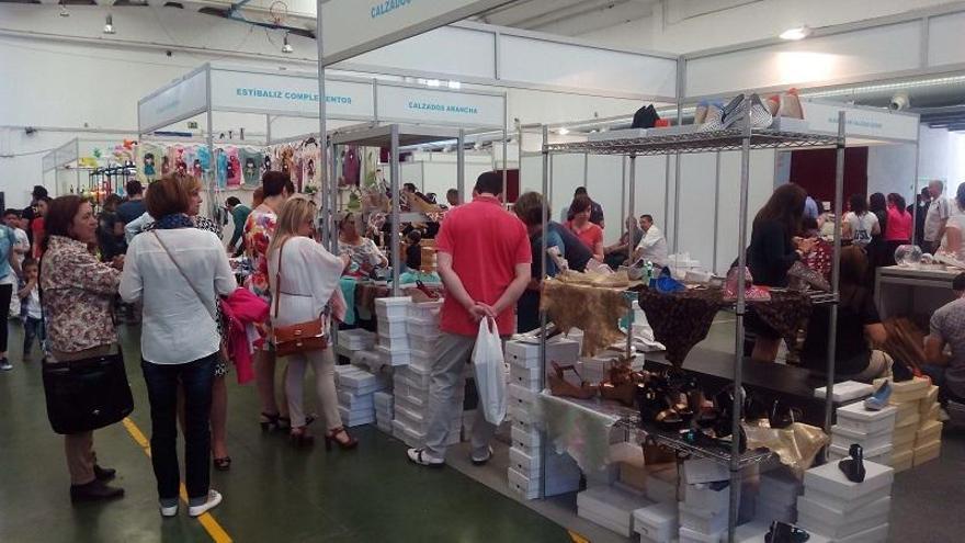 Más de 40 expositores se darán cita en la Feria del Calzado de Brea de Aragón