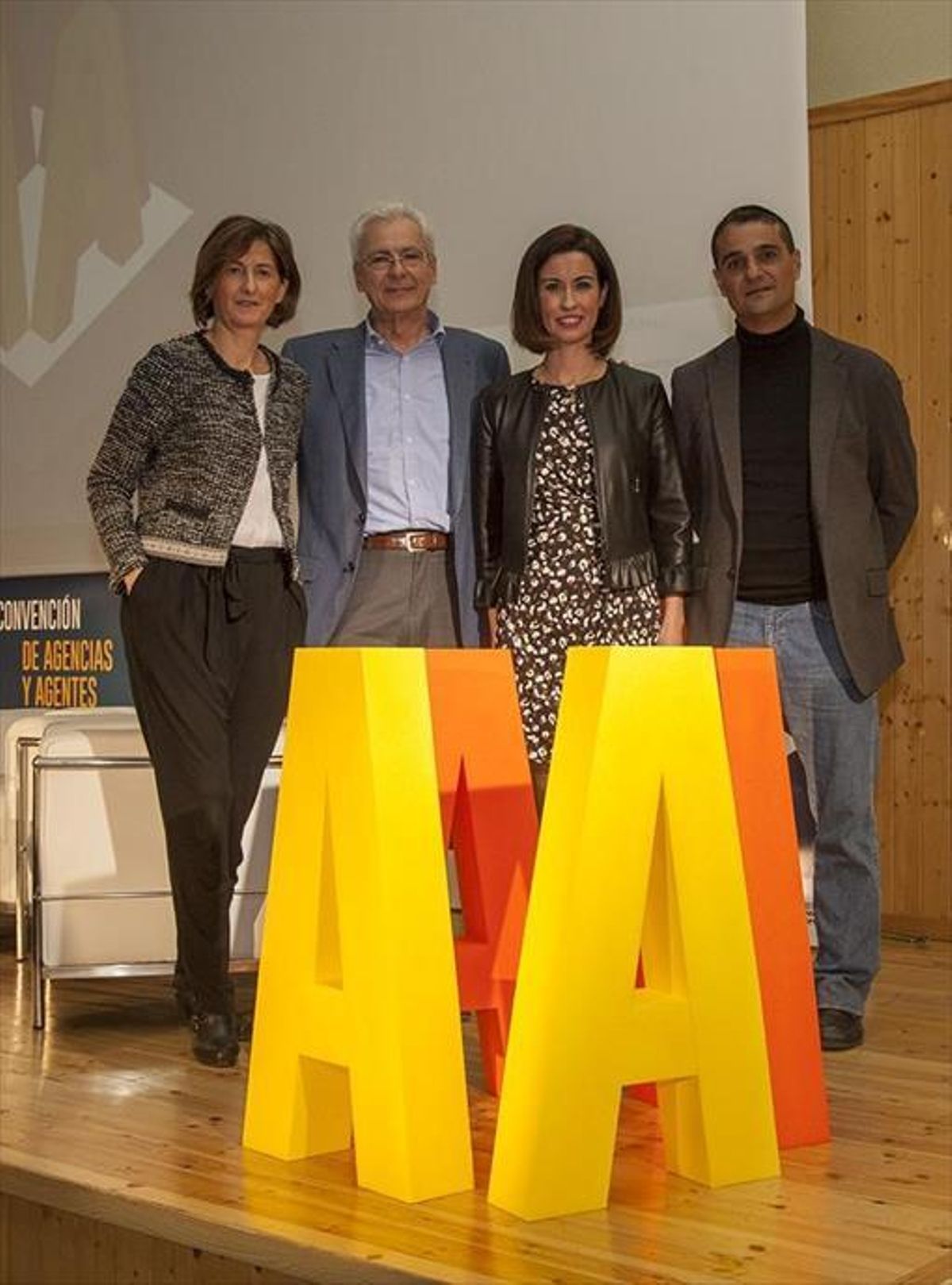 Ejea analiza la creación de una red regional de desarrollo