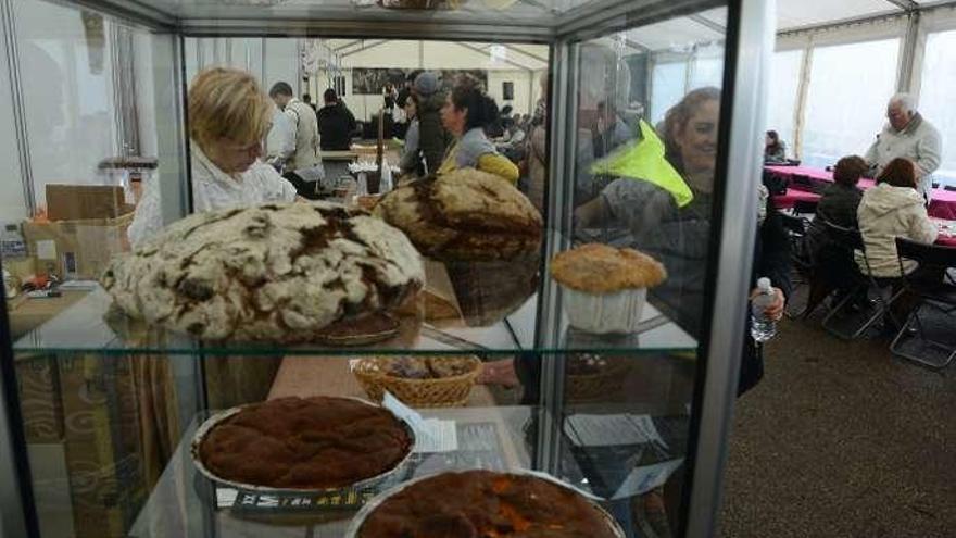 Empanadas e bolas de pan de millo, delicias culinarias. // G.N.