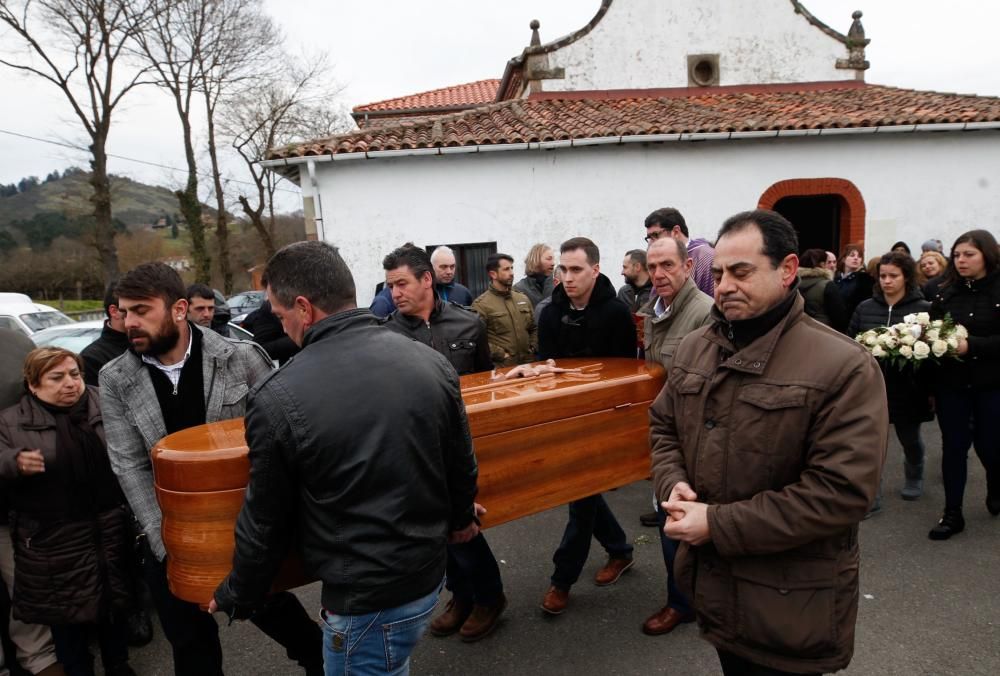 Funeral multitudinario de Rubén Fonseca, el fallecido en el incendio de El Berrón