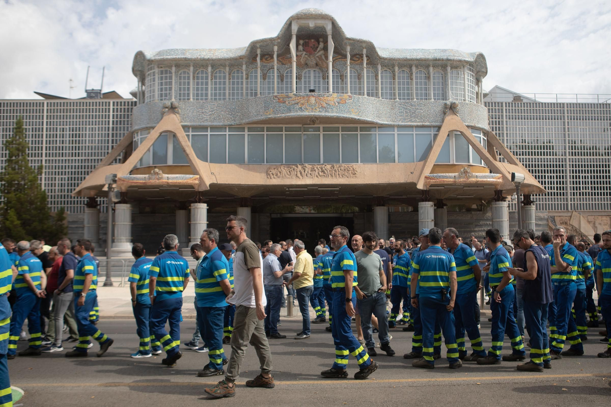 Los trabajadores de Navantia protestan frente a la Asamblea Regional