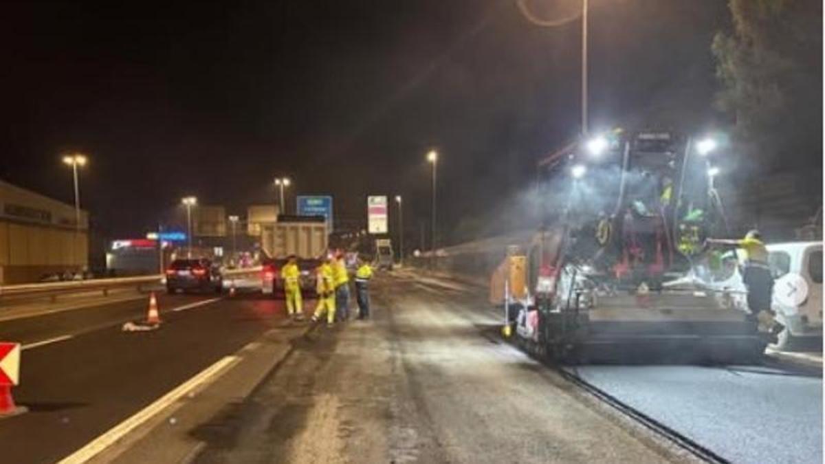 La Junta ha iniciado el asfaltado de varios tramos del acceso a Málaga por la autovía A-357.