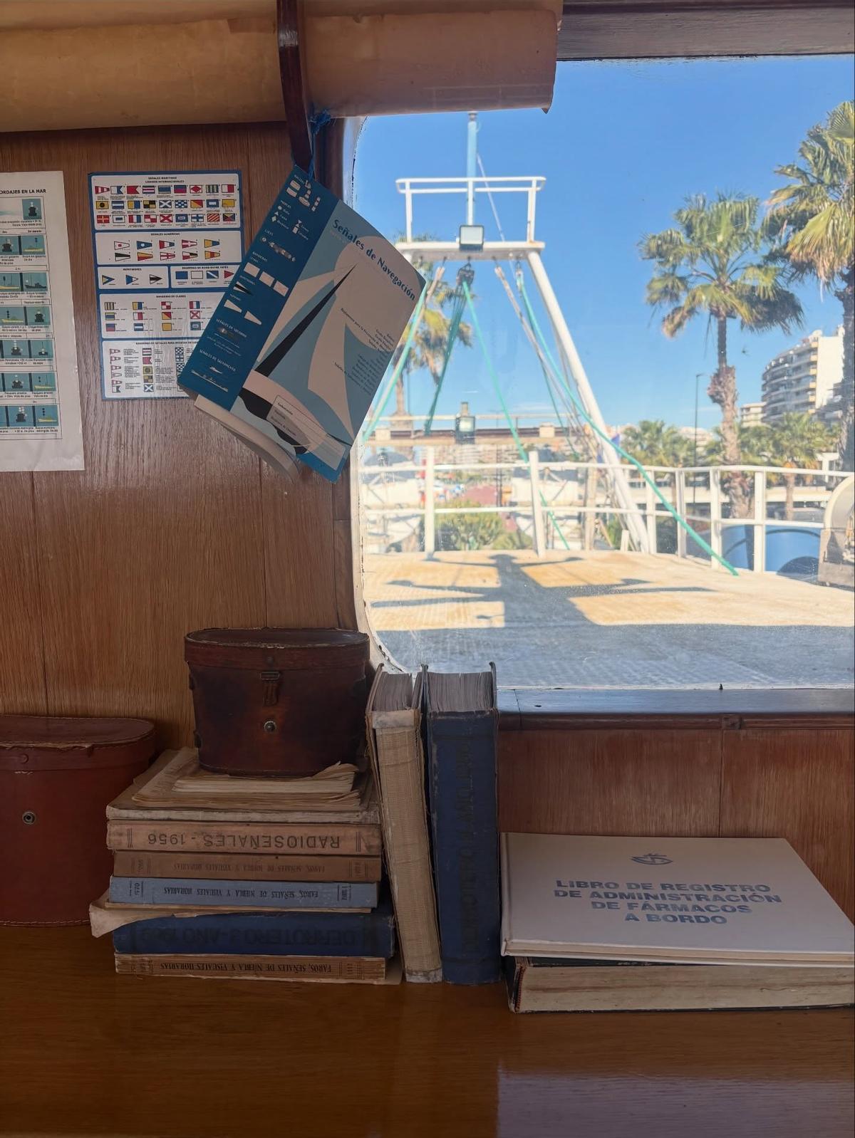 Interior del barco pesquero "Esteban González" de Santa Pola
