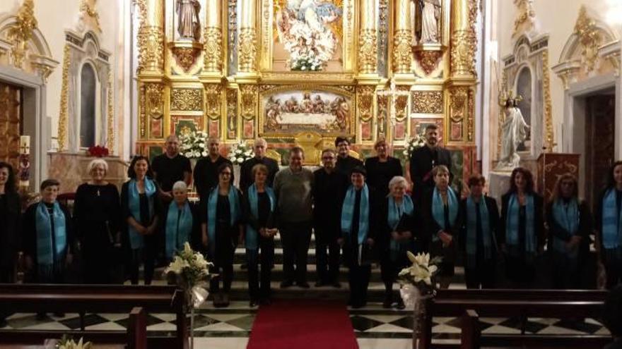 La coral Alba de Alfara en Museros.