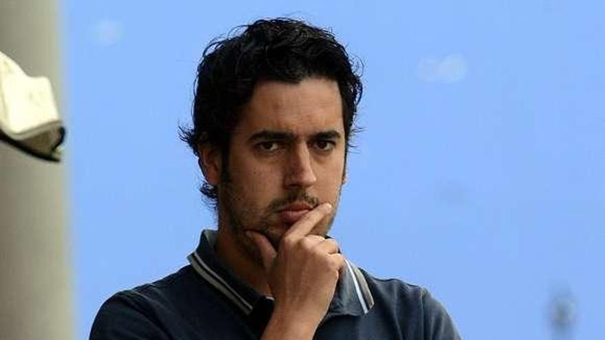 Manu Fernández, técnico granate. // Rafa Vázquez