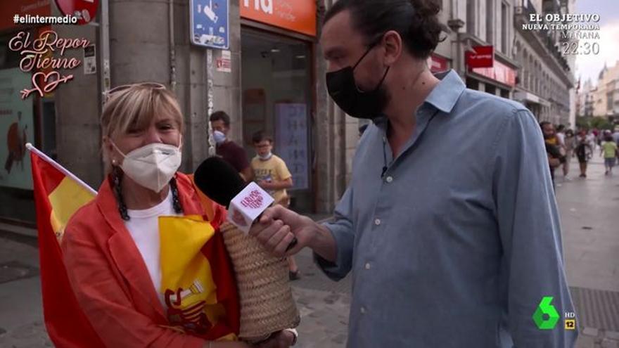 Una mujer llora en &#039;El intermedio&#039; mientras pide la dimisión de Sánchez: &quot;España me duele&quot;.