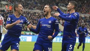 Hazard, la estrella del Chelsea, celebra uno de sus goles.