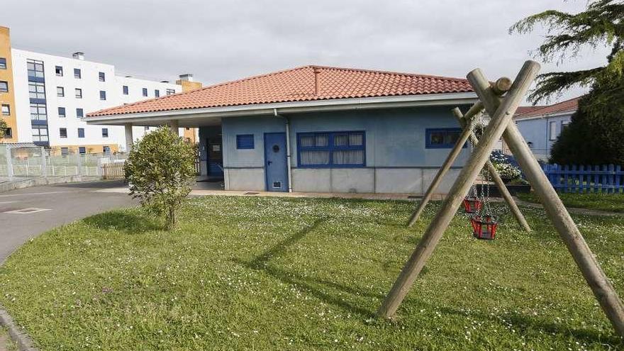 Entrada de la escuela infantil donde está proyectada la ampliación.