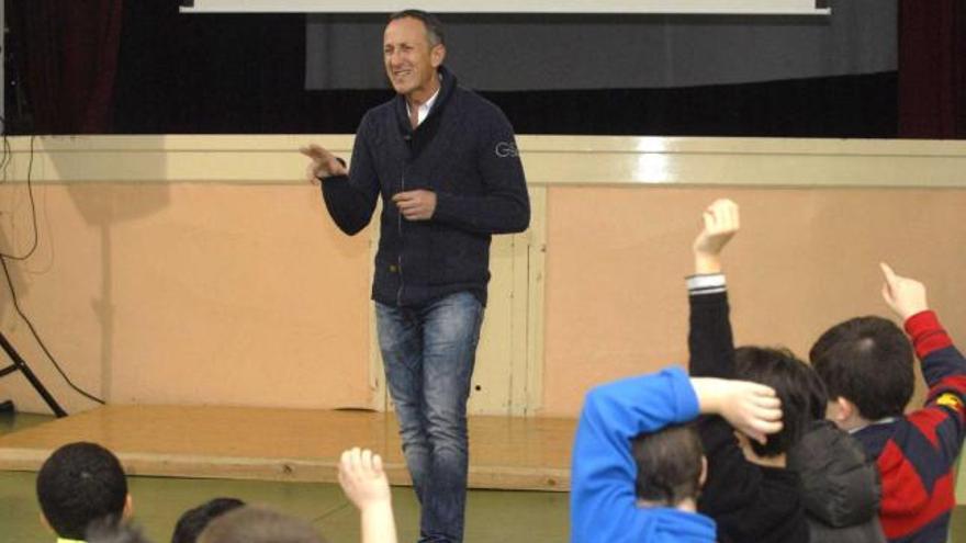 Kike Calleja, durante su charla en el Santiago Apóstol.