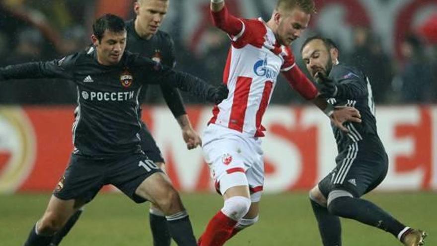 Uros Racic, en un partido con el Estrella Roja en la pasada Liga Europa.