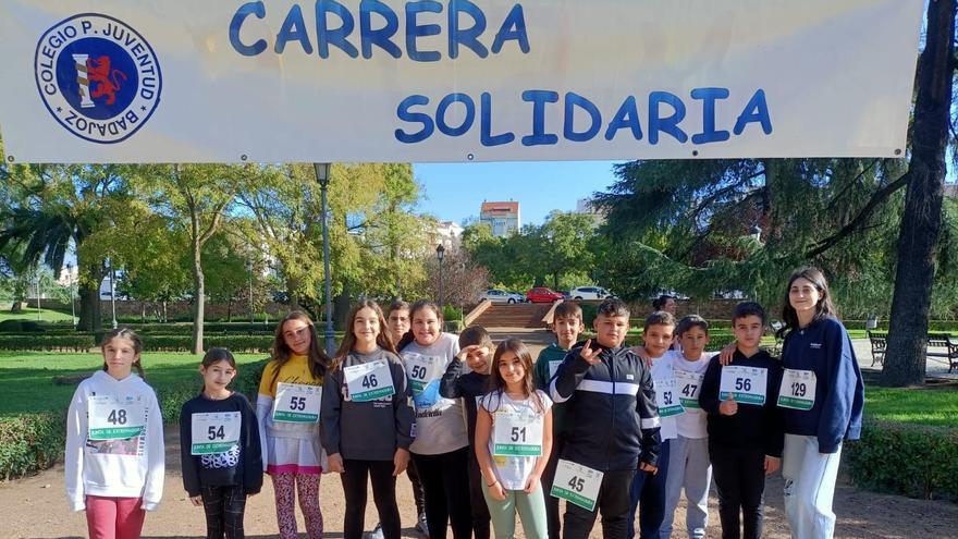 Los alumnos del Juventud donan 816 euros al Banco de Alimentos de Badajoz