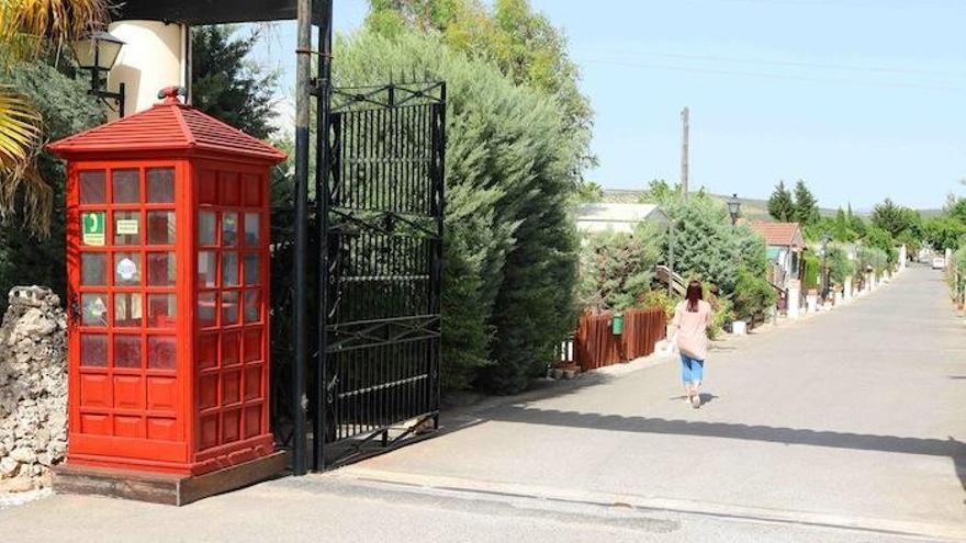 Entrada al complejo Saydo de Mollina, lugar de residencia de muchos británicos.