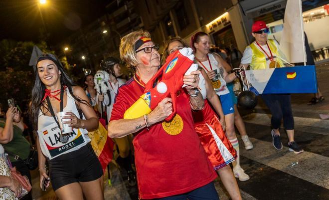 La Retreta abre los Moros y Cristianos de San Blas con humor, música y mucho color