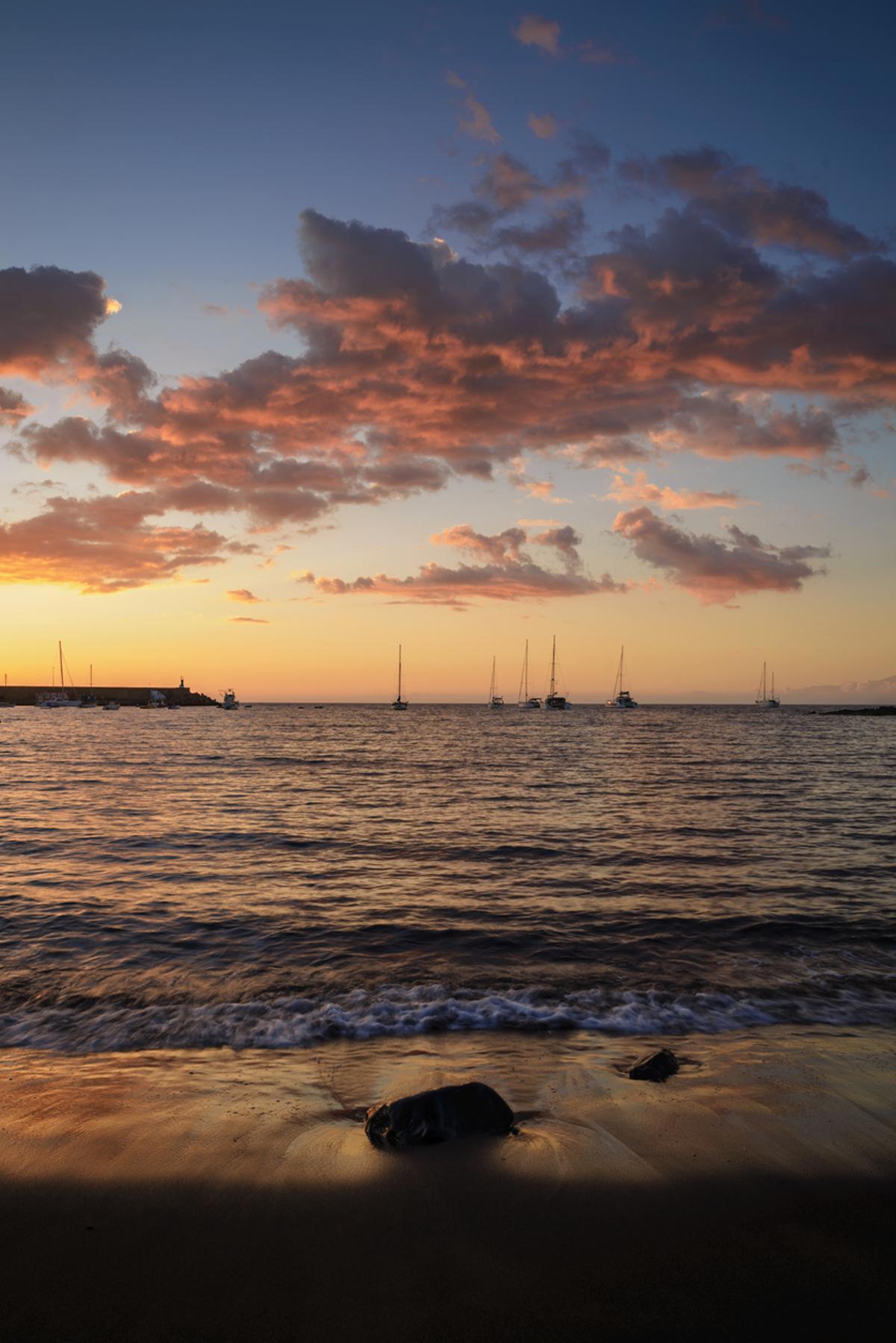 Playa de Arguineguín al atardecer