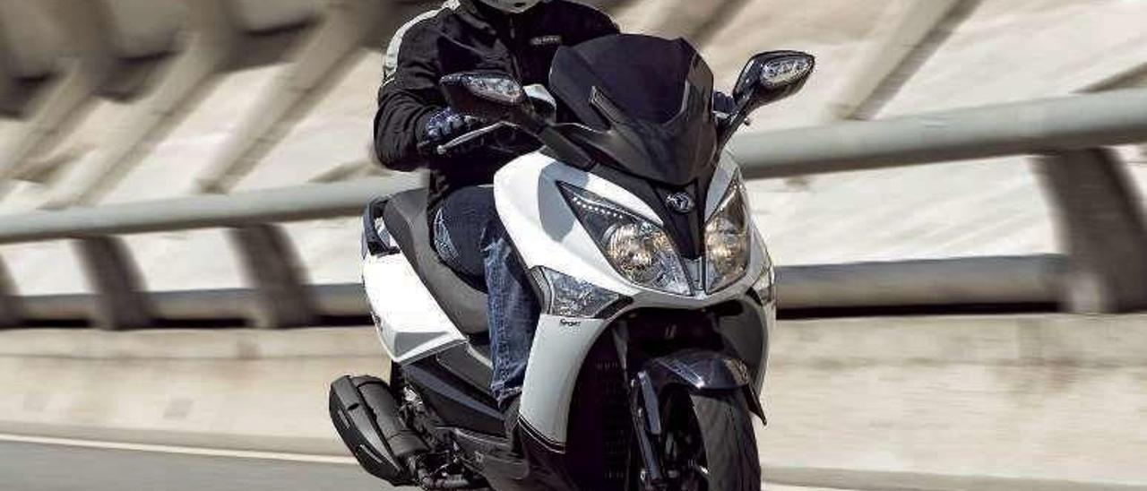 SYM Joymax 125i Sport. // FdV