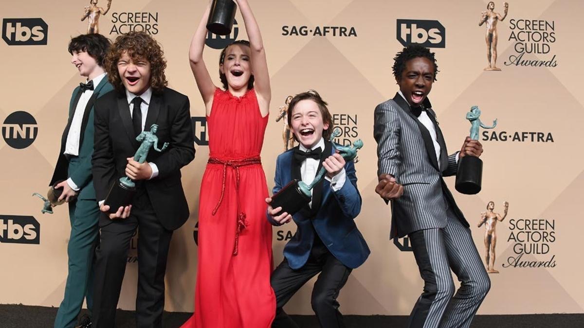 Los protagonistas de 'Stranger Things' celebran su SAG Award