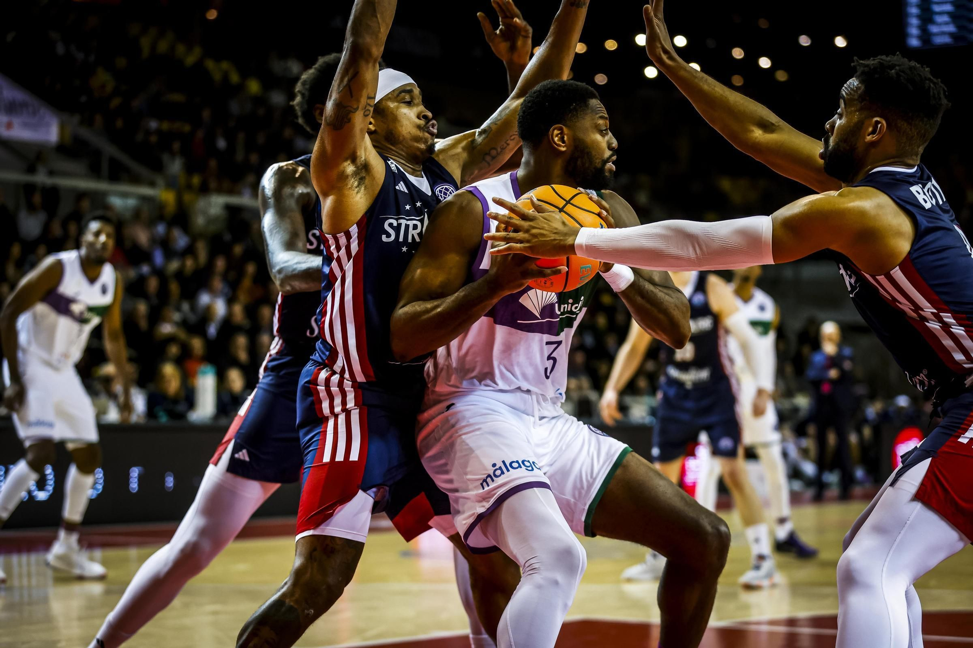 El SIG Strasbourg 70-79 Unicaja de la Round of 16 de la BCL, en fotos