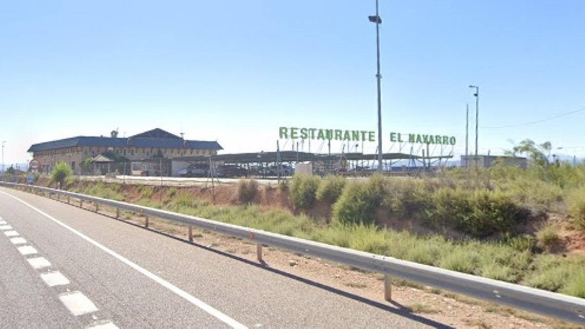 Un grupo de encapuchados asaltó de madrugada el restaurante El Navarro, en la A-2 a su paso por Épila.
