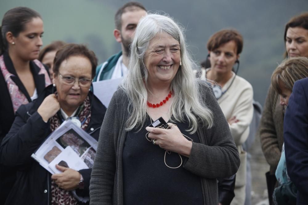 Mary Beard visitando la Villa Romana de Veranes