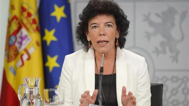 La portavoz del Gobierno, Celia Celaá, tras el Consejo de Ministros de esta mañana.