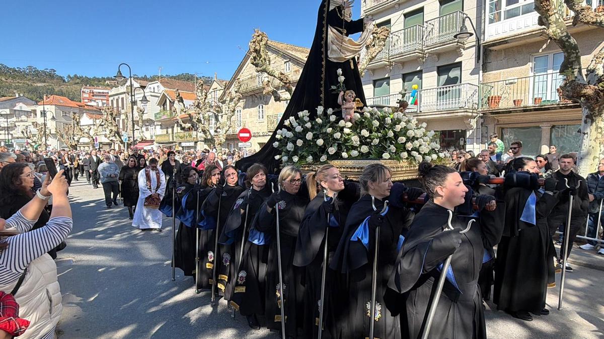 Viernes Santo en Cangas. El Santo Encuentro Viernes Santo en Cangas. El Santo Encuentro