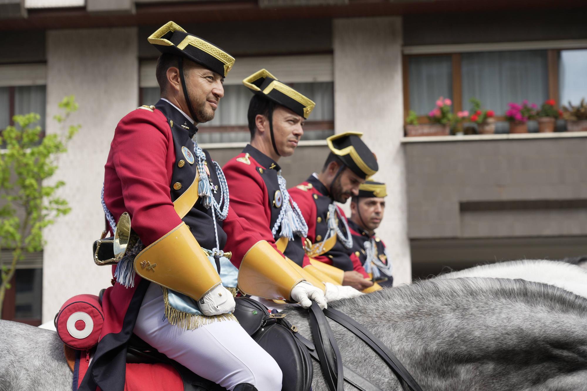 EN IMÁGENES: Así fue el multitudinario desfile en Oviedo por el Día de las Fuerzas Armadas