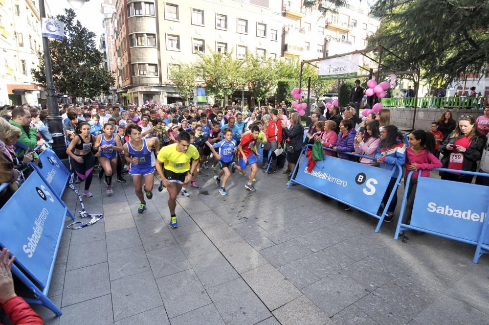 Carrera solidaria contra el cáncer de mama en Mieres