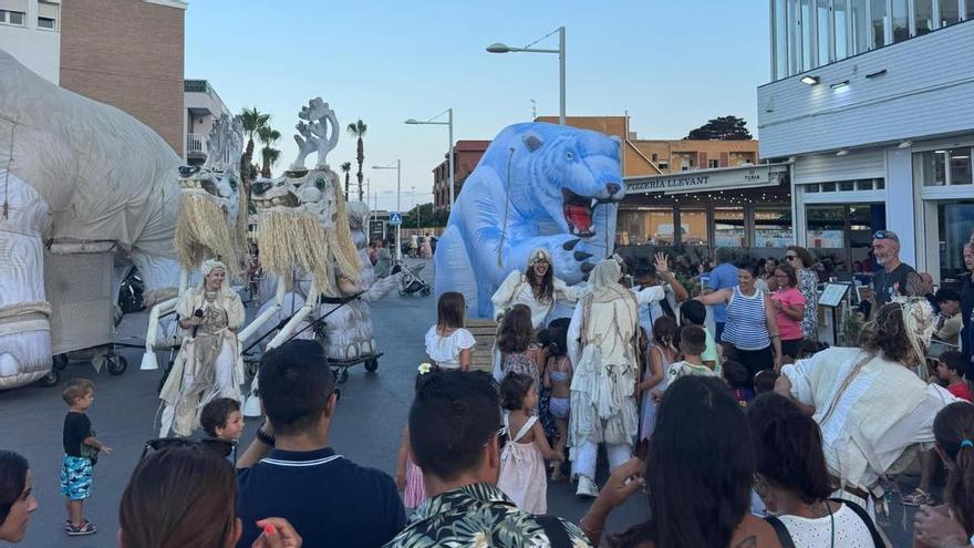 El mejor teatro de calle aterriza en Peñíscola: las fechas de todos los espectáculos