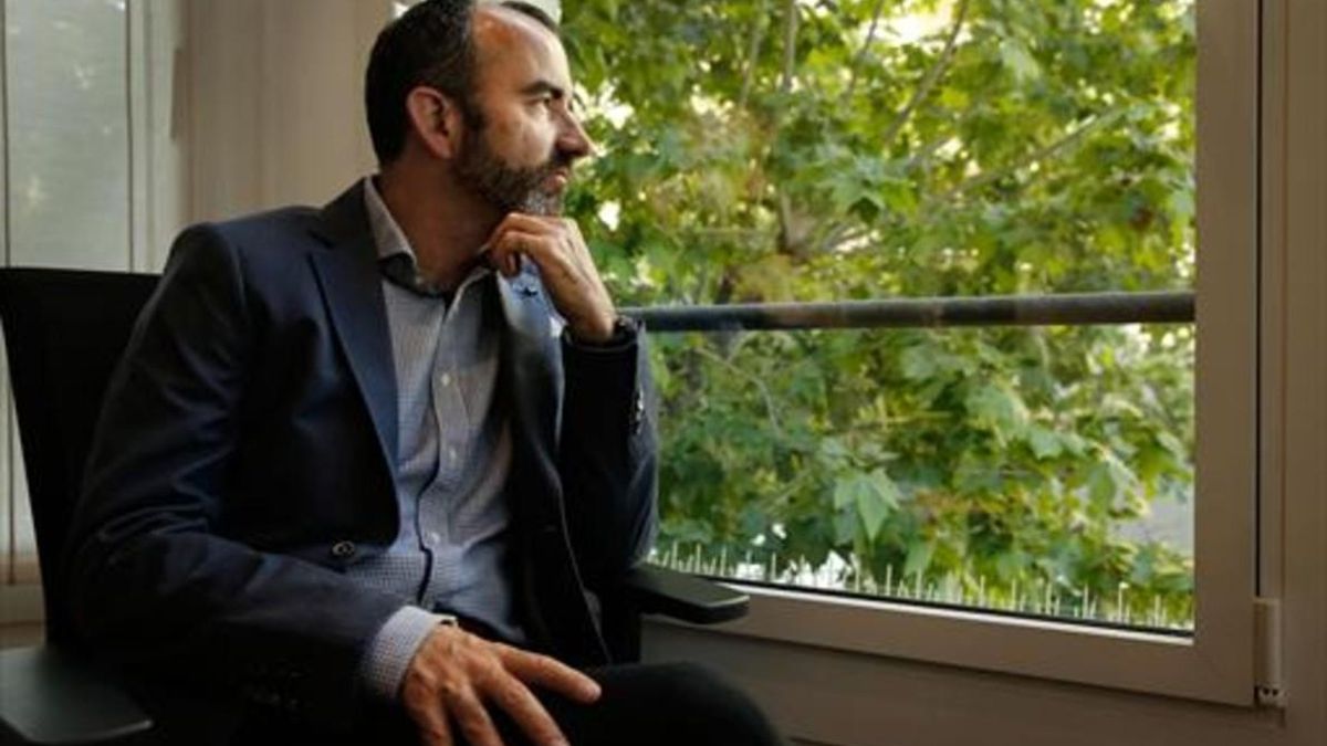 Rafael Santandreu, psicólogo y escritor, en su despacho de Barcelona.