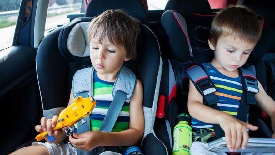 Elementos imprescindibles para viajar con niños este verano