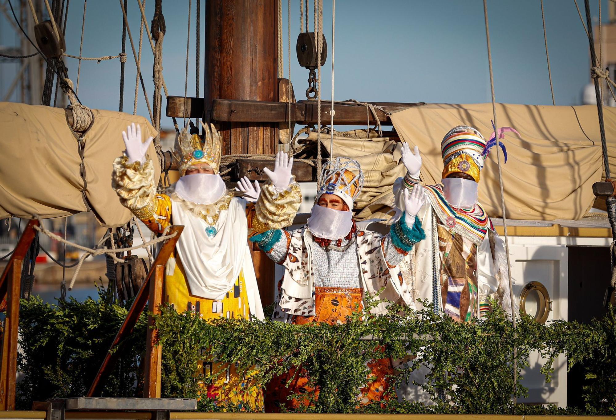 Llegada en barco de los Reyes Magos