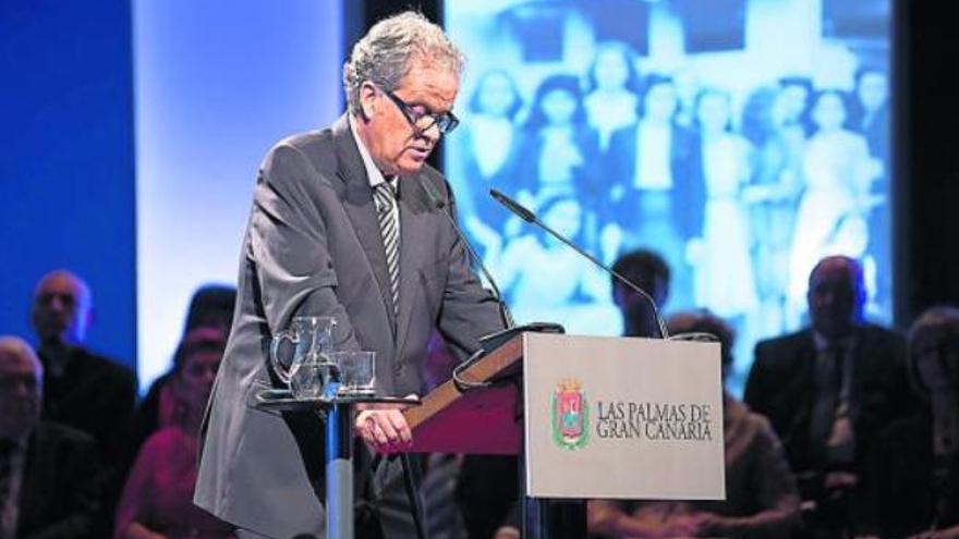 El presidente de la Sala de lo Social del TSJC, Humberto Guadalupe, en su discurso en nombre de los premiados.