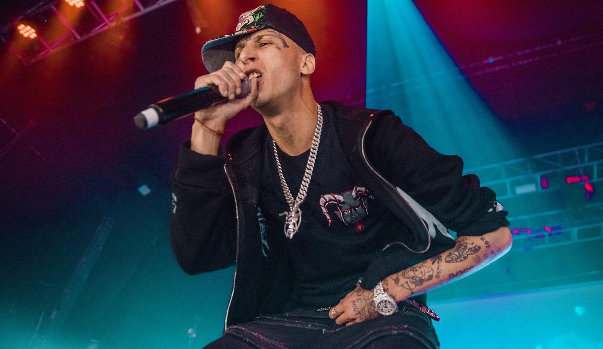 Yung Beef, en un concierto en la sala Razzmatazz de Barcelona en marzo de 2023.