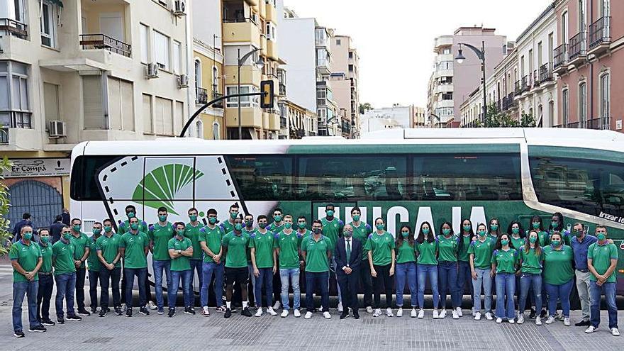 Diferentes representantes de las plantillas del Unicaja.