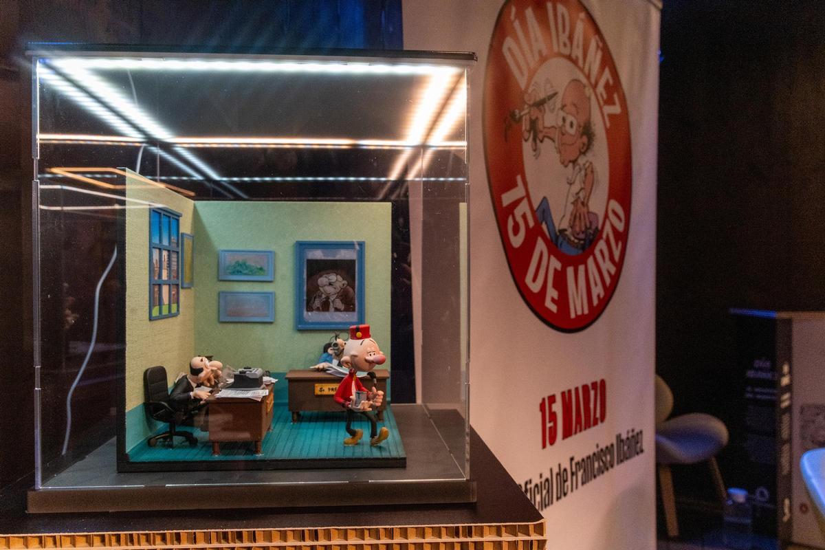 Barcelona homenajea a Francisco Ibáñez con un circuito urbano de dioramas dedicados a sus personajes