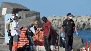 Rescatan dos cayucos en El Hierro con 115 personas a bordo