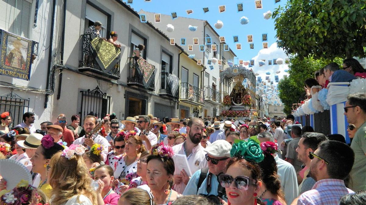 Procesión de la mañana de la Virgen de la Cabeza de Rute.