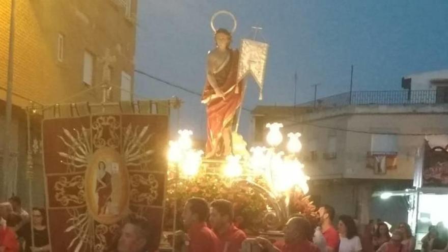 Campos del Río saca en procesión a sus patrones