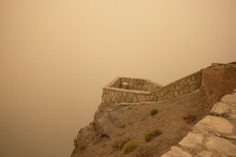 La Aldea - Agaete- Las Palmas de GC:. Incendio Tasarte y calima  | 23/02/2020 | Fotógrafo: José Carlos Guerra