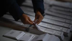 Papeletas en un colegio electoral de Barcelona.