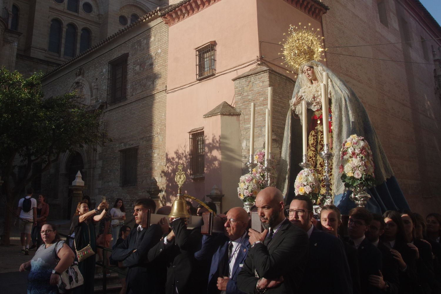 Rosario de la Aurora de la Virgen del Amor por el día del Pilar