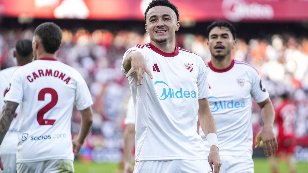 Ruben Vargas of Sevilla FC celebrates a goal during the Spanish league, LaLiga EA Sports, football match played between Sevilla FC and CA Osasuna at Ramon Sanchez-Pizjuan stadium on November 8, 2025, in Sevilla, Spain. AFP7 08/11/2025 ONLY FOR USE IN SPAIN. Joaquin Corchero / AFP7 / Europa Press;2025;SPORT;ZSPORT;SOCCER;ZSOCCER;Sevilla FC v CA Osasuna - LaLiga EA Sports;