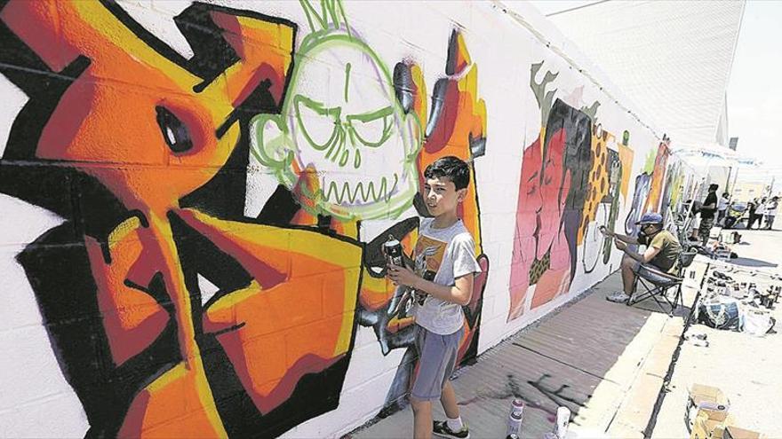 Los niños se convierten en maestros del grafitti por un día