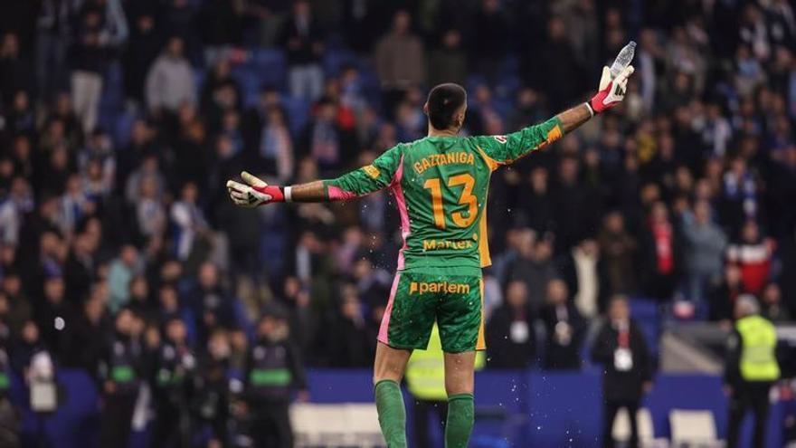 LaLiga denuncia els llançaments d'objectes a Gazzaniga en l'Espanyol-Girona